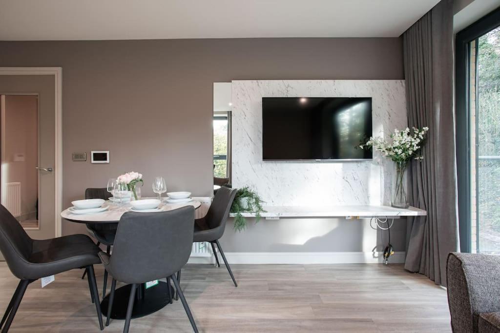 Stunning 2Br Next To The City Airport Bhd - Free Parking Belfast Exteriör bild